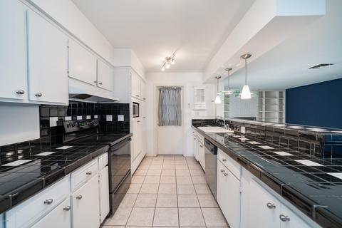 8133 N 16th Dr, Phoenix, AZ 85021 photo 6