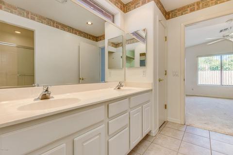 4540 E Sycamore Ct, Gilbert, AZ 85298 photo 12
