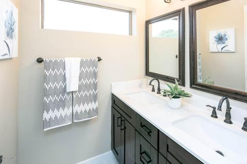 654 N Clancy --, Mesa, AZ 85207 photo 12