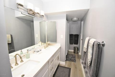 2818 E Highland Ave, Phoenix, AZ 85016 photo 16