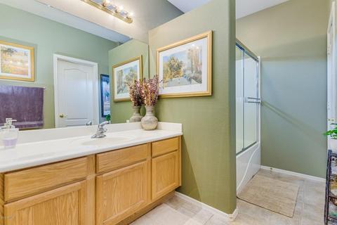 897 E Cathy Dr, Gilbert, AZ 85296 photo 4