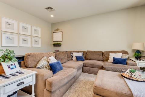 1449 S Cole Dr, Gilbert, AZ 85296 photo 4