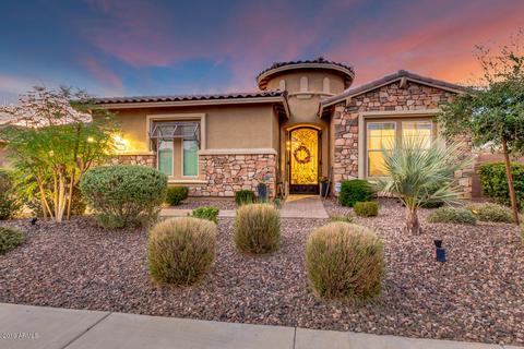 2186 E Tomahawk Dr, Gilbert, AZ 85298 photo 1