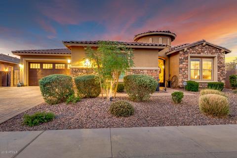2186 E Tomahawk Dr, Gilbert, AZ 85298 photo 2