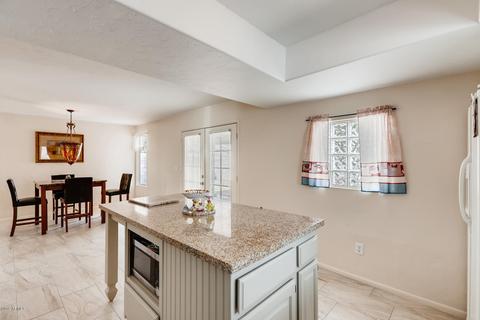 4627 N 77th Dr, Phoenix, AZ 85033 photo 9