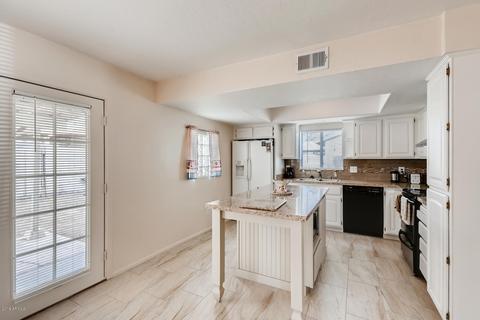 4627 N 77th Dr, Phoenix, AZ 85033 photo 8