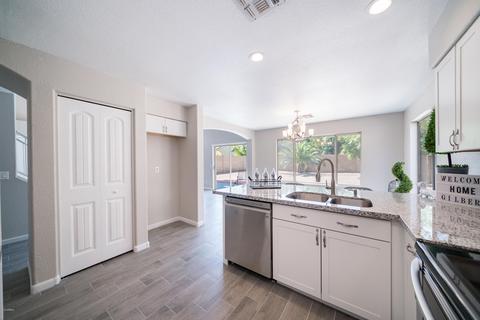 955 E Windsor Dr, Gilbert, AZ 85296 photo 14