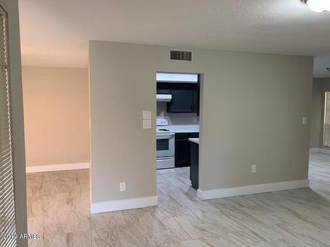 5220 E Tamblo Dr, Phoenix, AZ 85044 photo 8