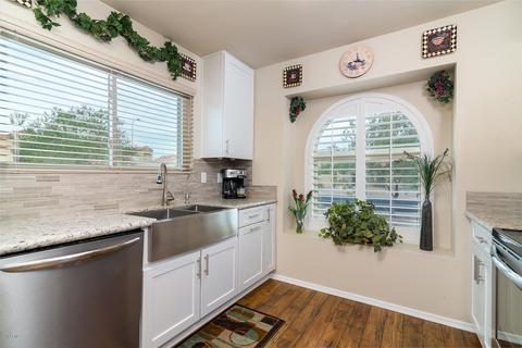 3818 E Blue Flax Ave, Phoenix, AZ 85044 photo 9