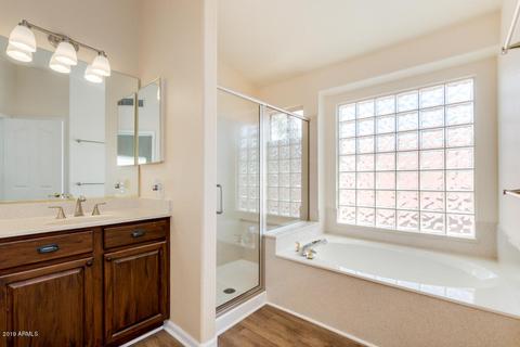 258 S Cobblestone Dr, Gilbert, AZ 85296 photo 21