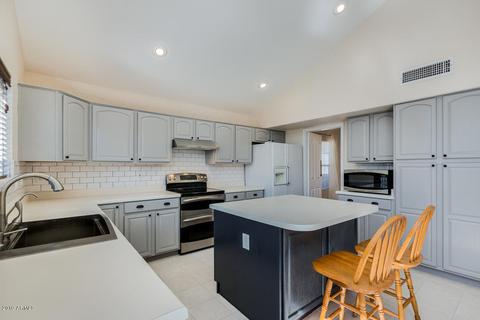 258 S Cobblestone Dr, Gilbert, AZ 85296 photo 16