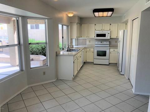 1204 E Silverwood Dr, Phoenix, AZ 85048 photo 4