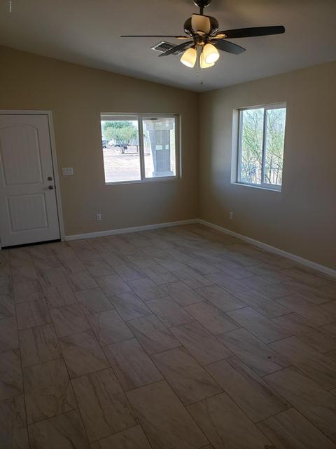 1718 Encinas Ln, Phoenix, AZ 85040 photo 3
