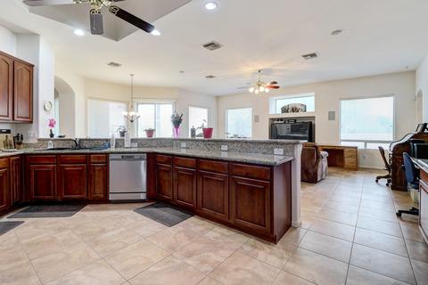 813 E Desert Ranch Rd, Phoenix, AZ 85086 photo 5