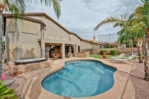 1161 S Sandstone Ct, Gilbert, AZ 85296 photo 1