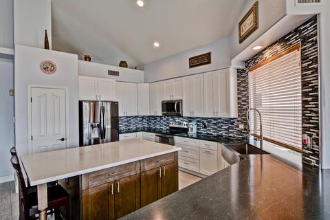 1161 S Sandstone Ct, Gilbert, AZ 85296 photo 4
