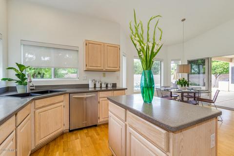 1979 E Chilton Dr, Tempe, AZ 85283 photo 6