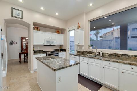 7539 E Oasis Cir, Mesa, AZ 85207 photo 3
