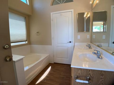 1737 E Morgan Ct, Gilbert, AZ 85295 photo 10