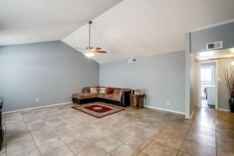 119 W Rawhide Ave, Gilbert, AZ 85233 photo 2