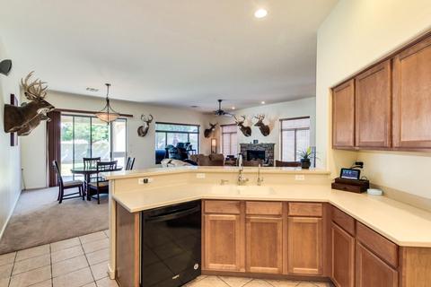 2224 E Constance Way, Phoenix, AZ 85042 photo 9