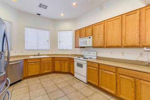 513 E Lydia Ln, Phoenix, AZ 85042 photo 14