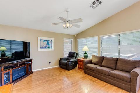 371 E Mesquite St, Gilbert, AZ 85296 photo 4