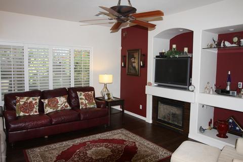 1049 E Iris Dr, Chandler, AZ 85286 photo 3