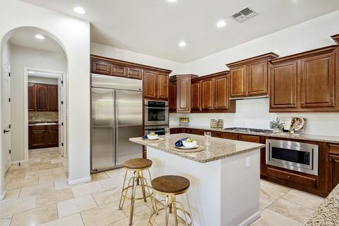 3818 E Herrera Dr, Phoenix, AZ 85050 photo 10
