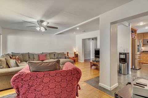 236 E Orange Dr, Phoenix, AZ 85012 photo 9