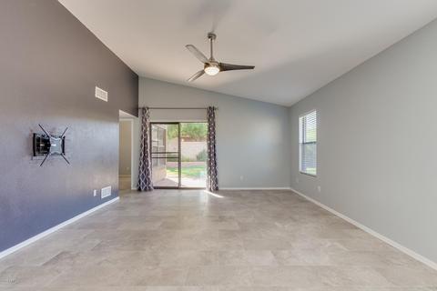 3952 E South Fork Dr, Phoenix, AZ 85044 photo 2