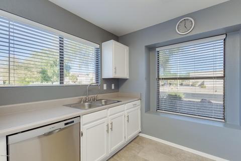 3952 E South Fork Dr, Phoenix, AZ 85044 photo 8