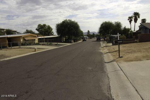2425 E Tonto Ln, Phoenix, AZ 85050 photo 3
