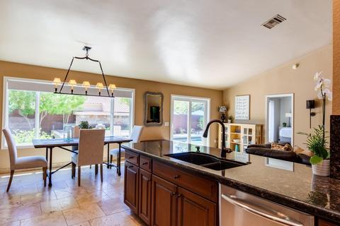 3821 E Lavender Ln, Phoenix, AZ 85044 photo 5
