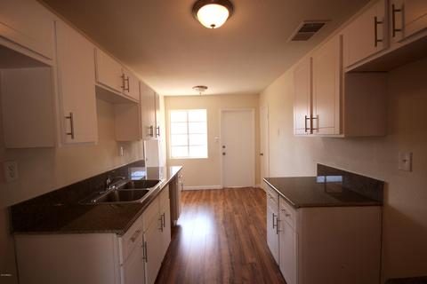 2162 E Parkway Dr, Phoenix, AZ 85040 photo 8