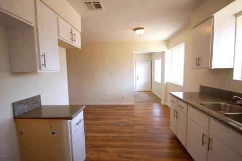 2248 E Chipman Rd, Phoenix, AZ 85040 photo 5