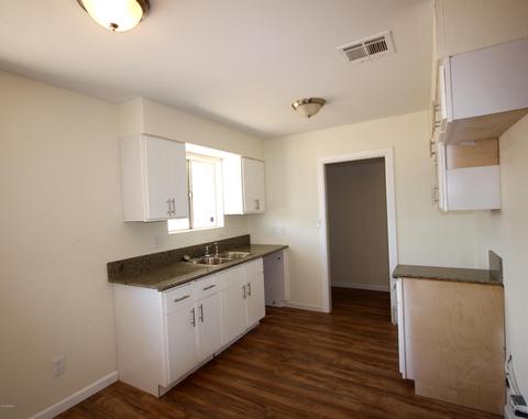 2248 E Chipman Rd, Phoenix, AZ 85040 photo 9