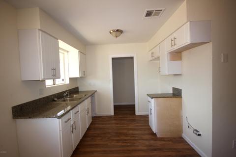 2248 E Chipman Rd, Phoenix, AZ 85040 photo 8