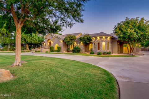 2677 E Haymore Ct, Gilbert, AZ 85298 photo 4