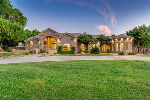 2677 E Haymore Ct, Gilbert, AZ 85298 photo 1