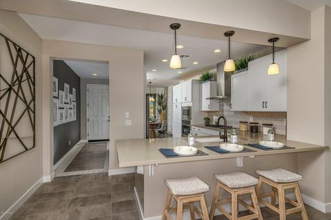 529 E Brisa Dr, Phoenix, AZ 85085 photo 4