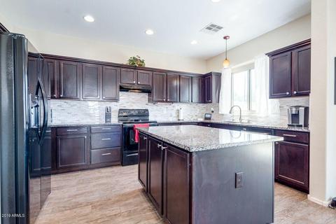 1776 S Falcon Dr, Gilbert, AZ 85295 photo 7