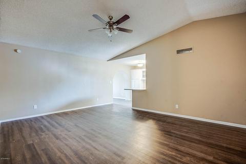 4658 N 77th Ave, Phoenix, AZ 85033 photo 2