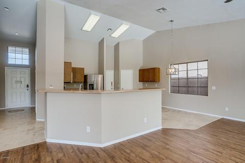 2833 S 65th Ln, Phoenix, AZ 85043 photo 3