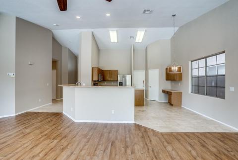 2833 S 65th Ln, Phoenix, AZ 85043 photo 4