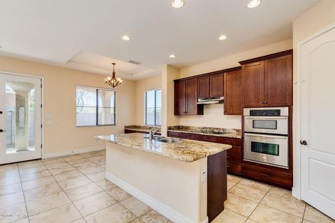 3205 E Branham Ln, Phoenix, AZ 85042 photo 7
