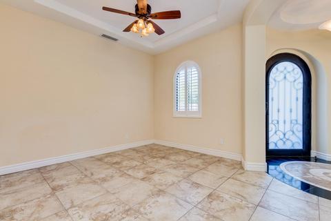 3205 E Branham Ln, Phoenix, AZ 85042 photo 6