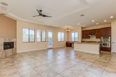 3205 E Branham Ln, Phoenix, AZ 85042 photo 13