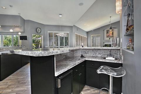 4615 E Caron St, Phoenix, AZ 85028 photo 28