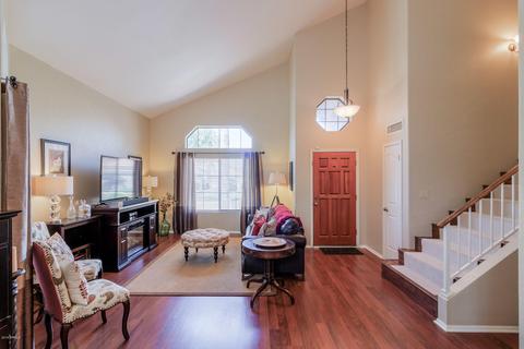 209 E Vaughn Ave, Gilbert, AZ 85234 photo 2